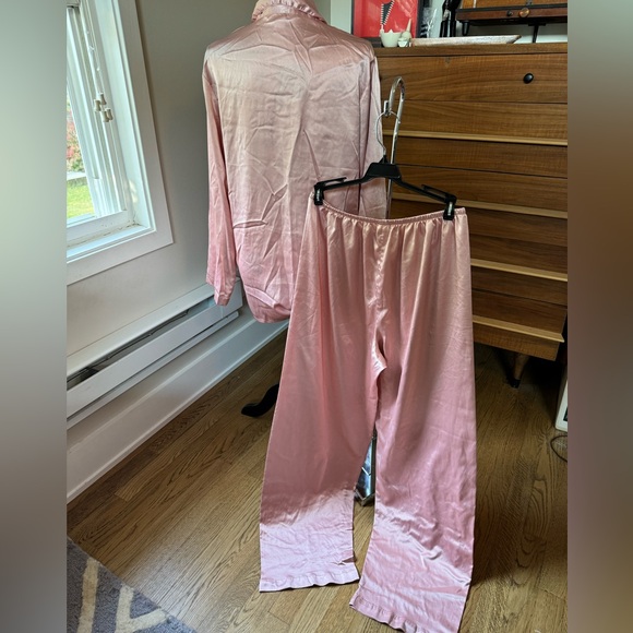 Vintage (2003) Victoria’s Secret pink long sleeve pajamas. - Picture 2 of 15